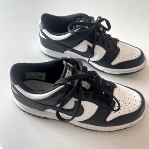 Nike Dunk Panda Classic Black and White Low-Tops
Kids 6Y - Gently Used